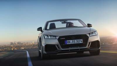 Audi показала обновленный TT RS