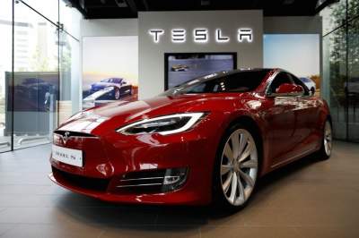 Tesla представит «ключ для полной автономии» 