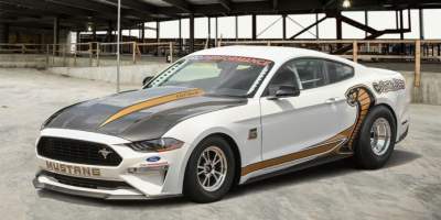 В Сети появились "живые" фото обновленного Ford Mustang