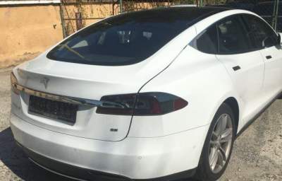 На украинской границе конфисковали Tesla Model S