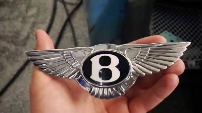 Компания Bentley в честь 100-летней годовщины выпустит книгу