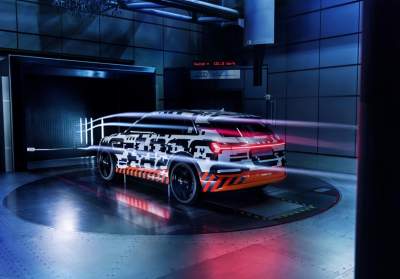 Названа дата дебюта электрического кроссовера Audi