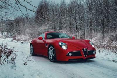 Alfa Romeo изменит "начинку" спорткара 8C