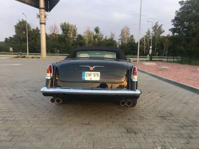 В Украине видели кабриолет "Волга" на базе BMW