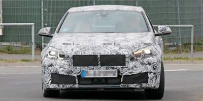 В Сети появились "живые" снимки нового хэтчбека BMW