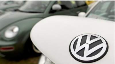 Volkswagen предупредил о задержке поставок половины моделей авто