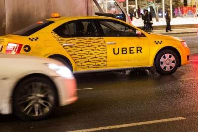 Uber полностью перейдет на электрокары