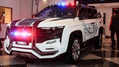 В полиции Дубая появился "устрашающий" внедорожник