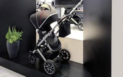 Mercedes-Benz презентовала детскую коляску