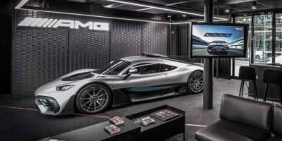 В Сети показали салон и дизайн супергибрида Mercedes-AMG