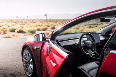 Tesla выпустила 100 тысяч электромобилей Tesla Model 3
