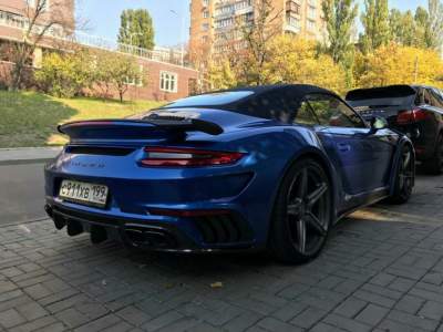 В Киеве видели уникальный Porsche 911 S на российских номерах