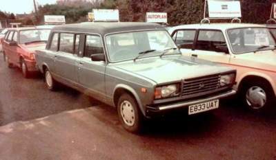 В Сети показали лимузин, созданный в Британии из советской Lada