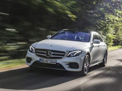 Mercedes-Benz назвала цену гибридного E-Class