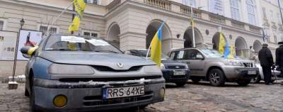 Украинским водителям напомнили об обязательных платежах за "евробляхи"