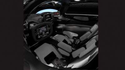 В Сети показали роскошный гиперкар Aston Martin Valkyrie