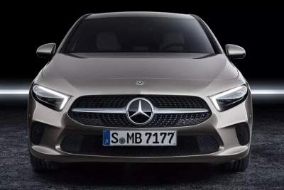 Mercedes-Benz анонсировала модель с 400 "лошадьми"