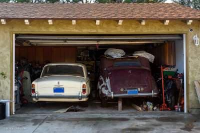 В заброшенном американском гараже нашли шесть ретро-авто