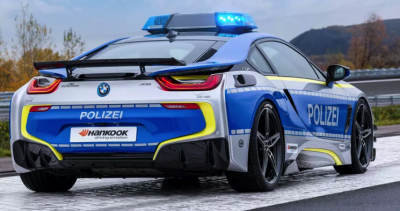 Гибрид BMW i8 стал патрульной машиной
