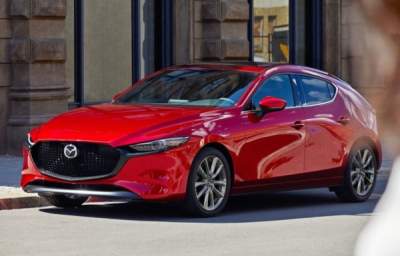 В Лос-Анджеле презентовали Mazda 3 нового поколения