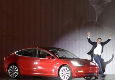 Tesla перешла на новую модель продаж