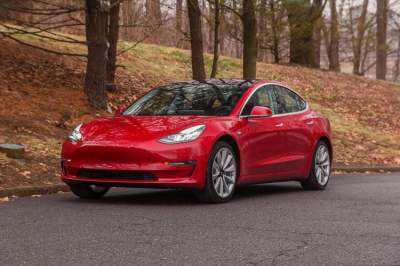 Tesla сделала седан Model 3 более доступным