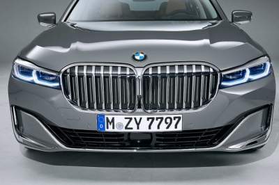 Обновленная BMW 7-Series получила заметные изменения в дизайне