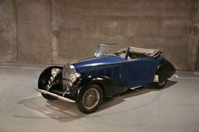 В бельгийском сарае нашли три классических модели Bugatti