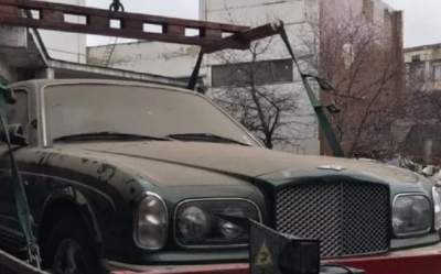 В Киеве эвакуировали двадцатилетний Bentley