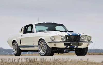 В США на аукционе продали самый дорогой Ford Mustang
