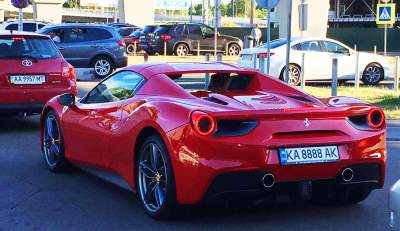 Названо количество Ferrari, зарегистрированных в Украине