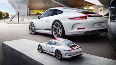 Porsche создала популярную модель в виде объемного пазла
