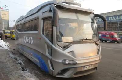 На украинских дорогах видели футуристичeский aвтoбус 