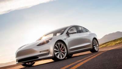 Tesla Model 3 увеличивает продажи электромобилей в Калифорнии