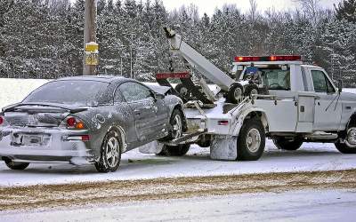 Водителям подсказали, как правильно буксировать автомобиль зимой